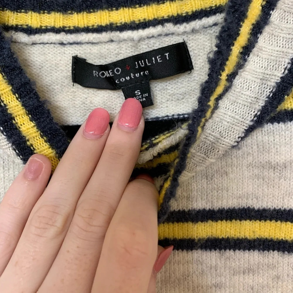 Romeo + Juliet Couture Striped Sweater - Picture 6 of 7